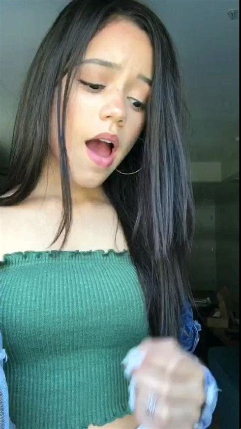 Jenna Ortega with BIG BOOBS ANIMATED by。